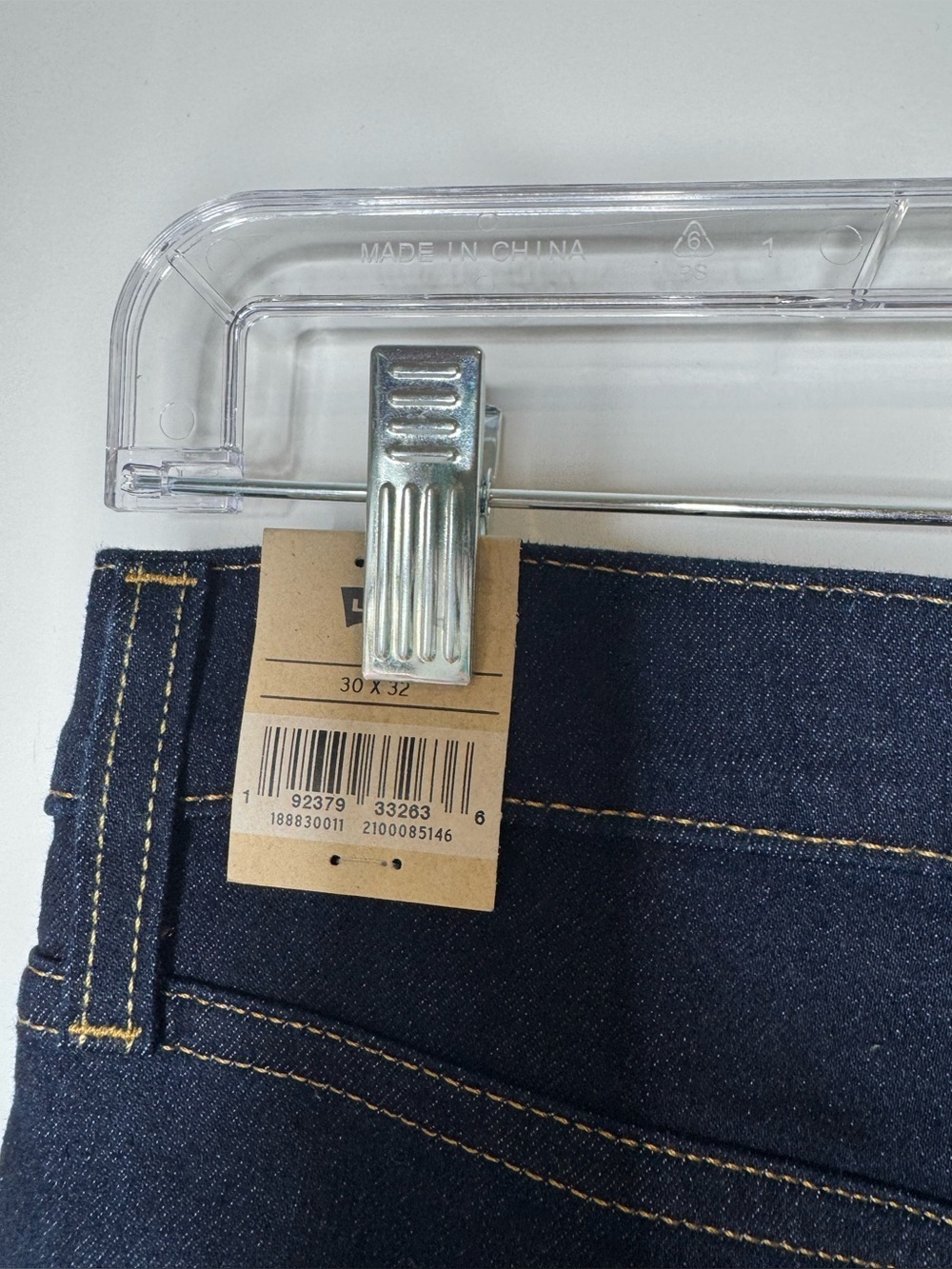 Levi's Men 724 high rise slim straight Dark Blue Jeans size 30x32 stretch - Picture 4 of 7